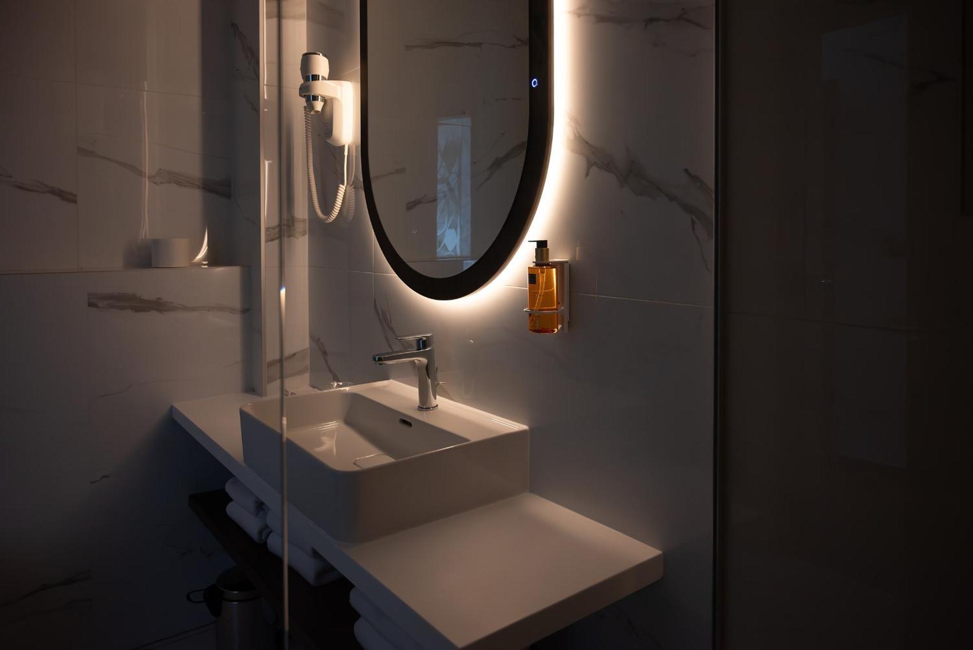 Diamond Hotel Загреб Екстериор снимка