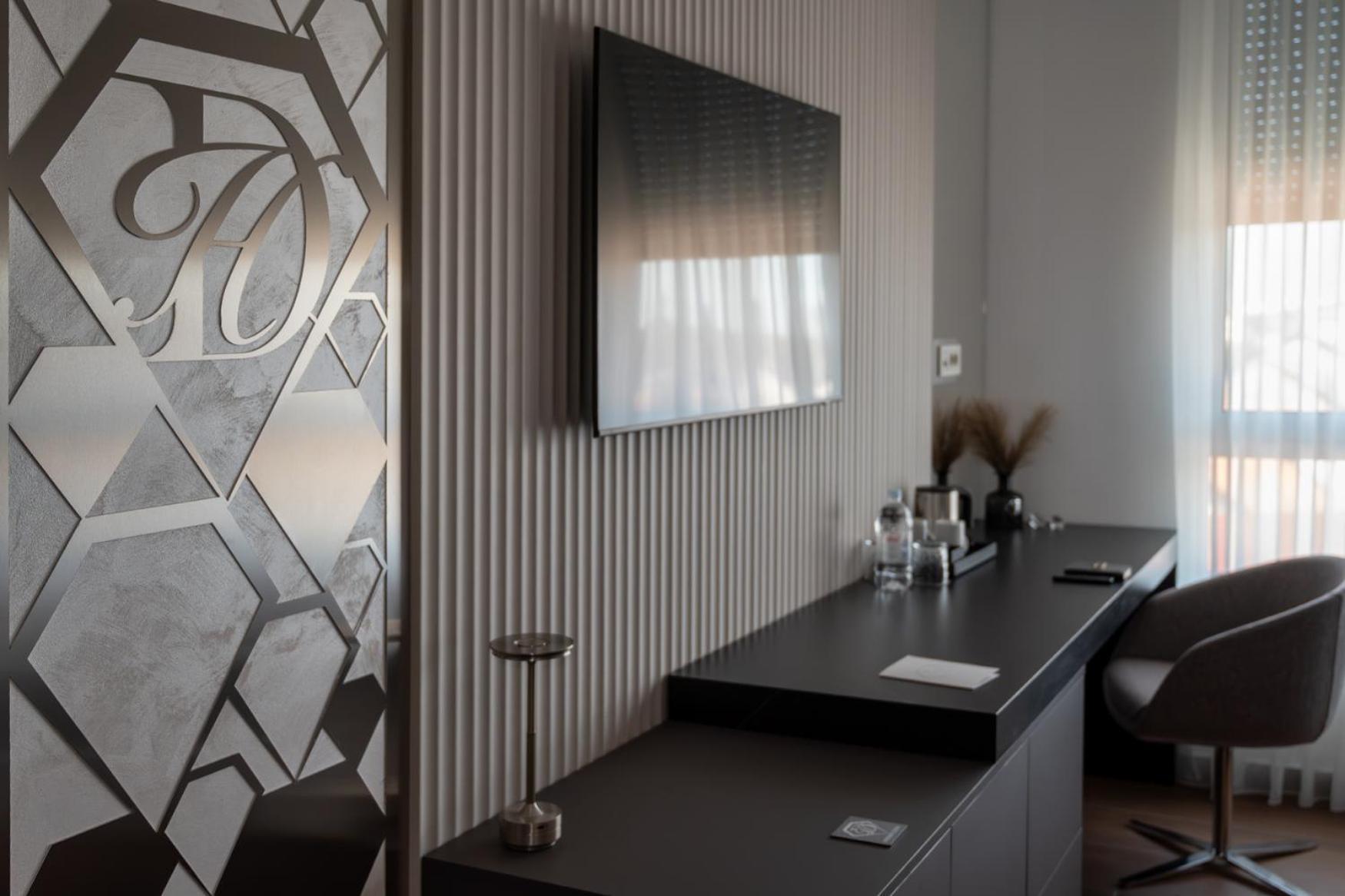 Diamond Hotel Загреб Екстериор снимка