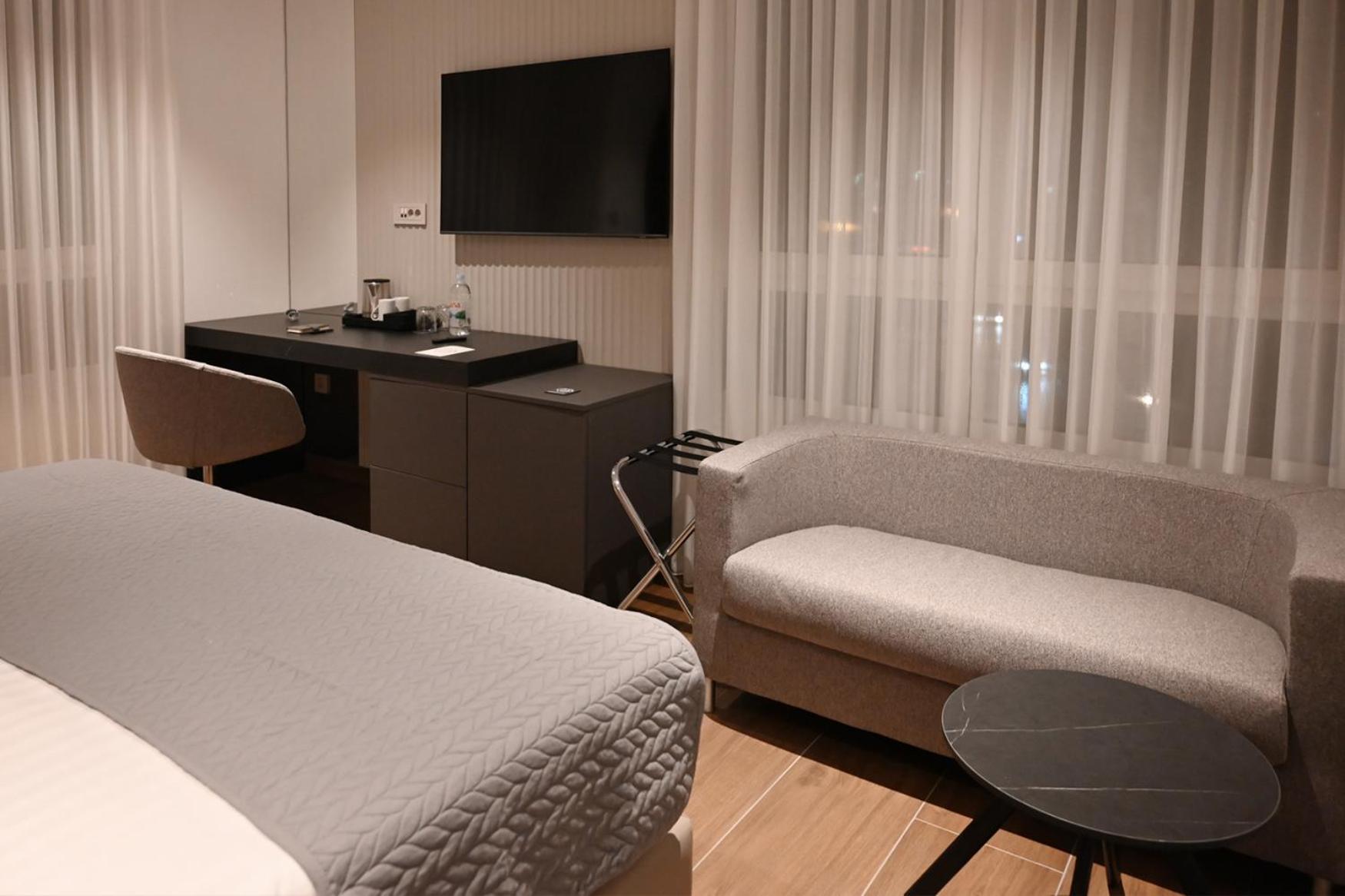 Diamond Hotel Загреб Екстериор снимка